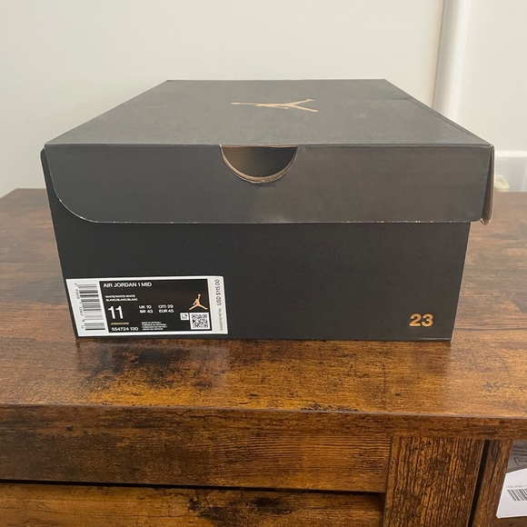 SOLD-Nike Air Jordan1 Mid Triple White- 554724-130 - Picture 10 of 12